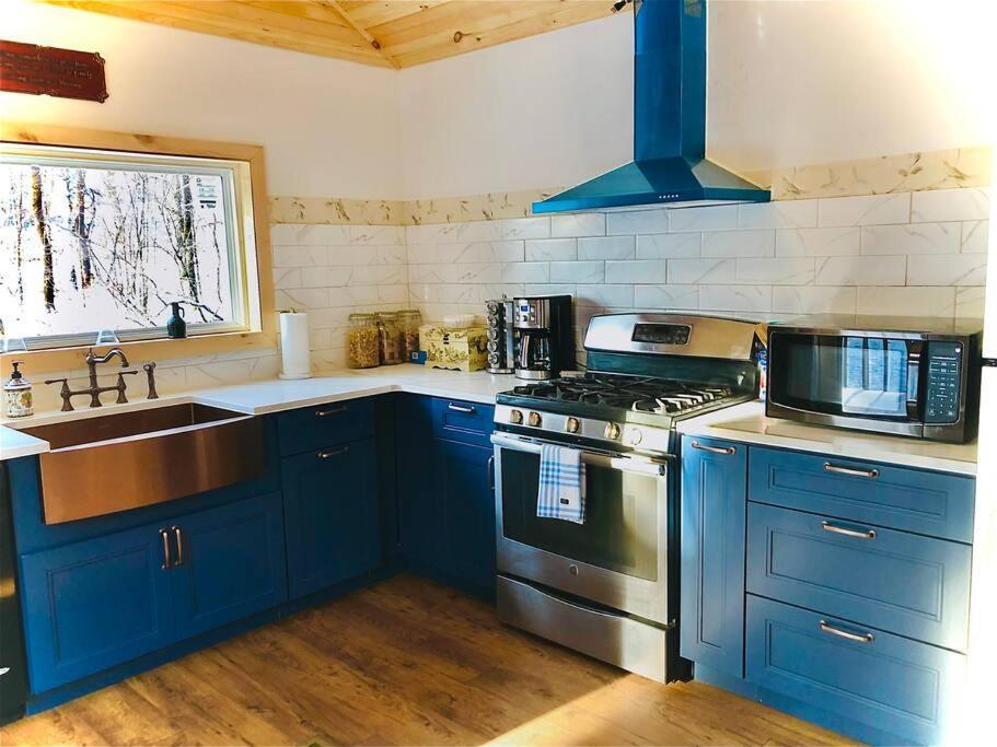 Charming 120-Year-Old Farmhouse By The Creek. Starlight Exterior photo