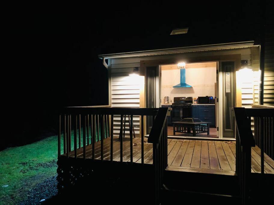 Charming 120-Year-Old Farmhouse By The Creek. Starlight Exterior photo