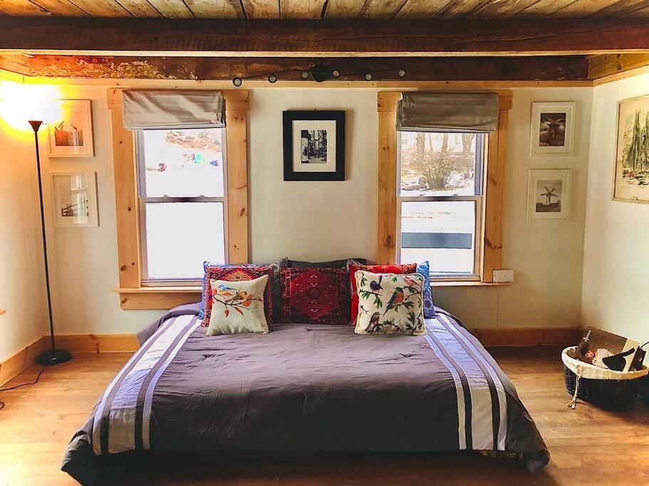 Charming 120-Year-Old Farmhouse By The Creek. Starlight Exterior photo