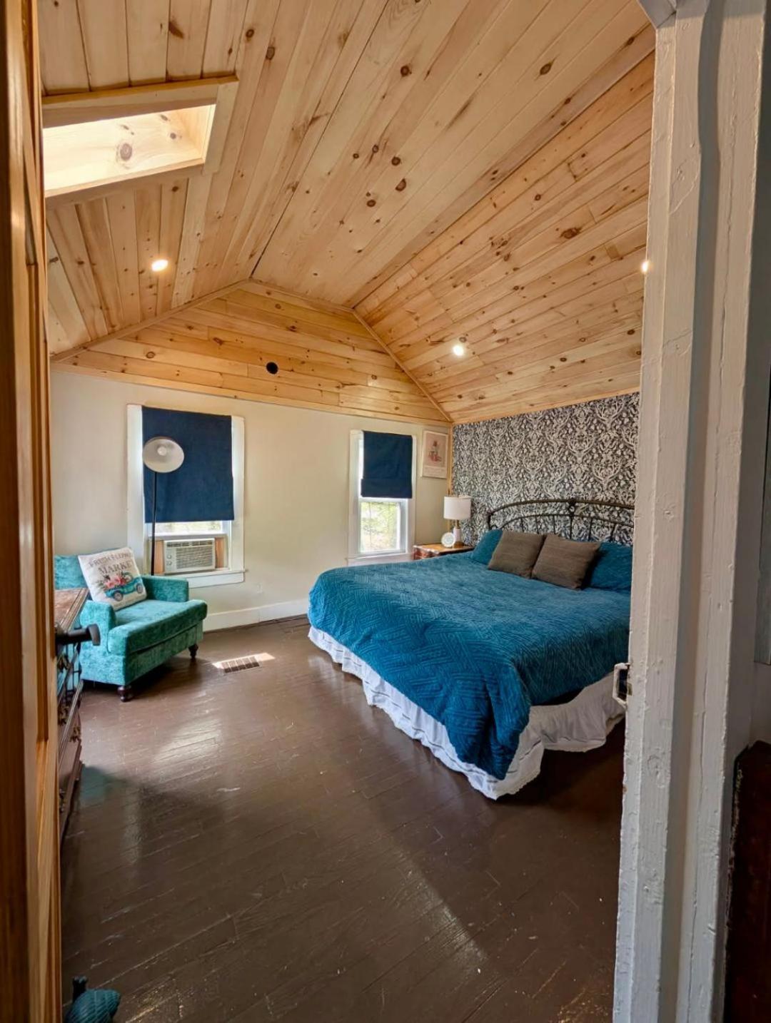 Charming 120-Year-Old Farmhouse By The Creek. Starlight Exterior photo